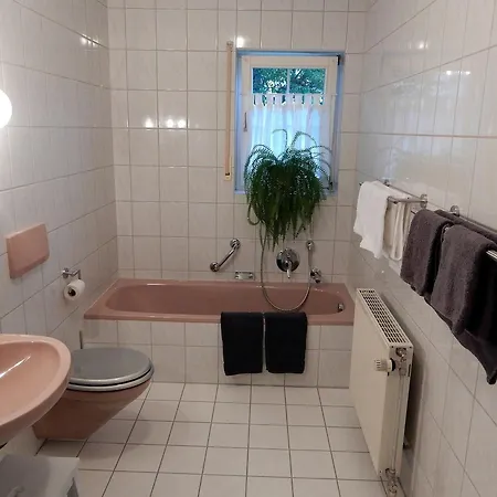 Am Wildpflanzenpark Unterkirnach